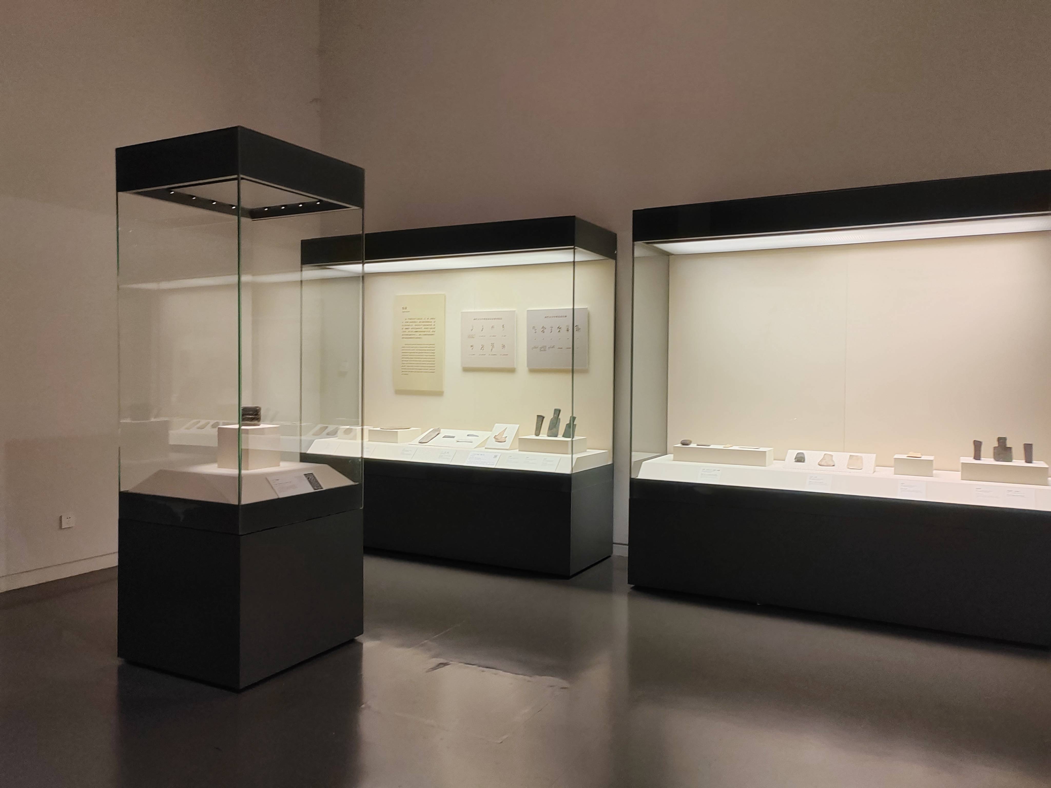 博物馆展柜的低反射夹胶玻璃的种类及区别 